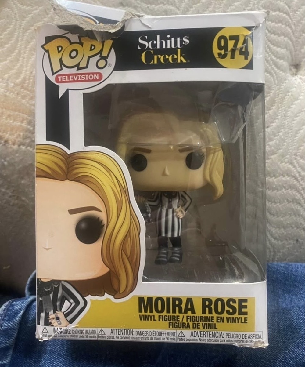 Fold in the Collectible! Moira Rose Schitts Creek Funko Pop NIB box flawed